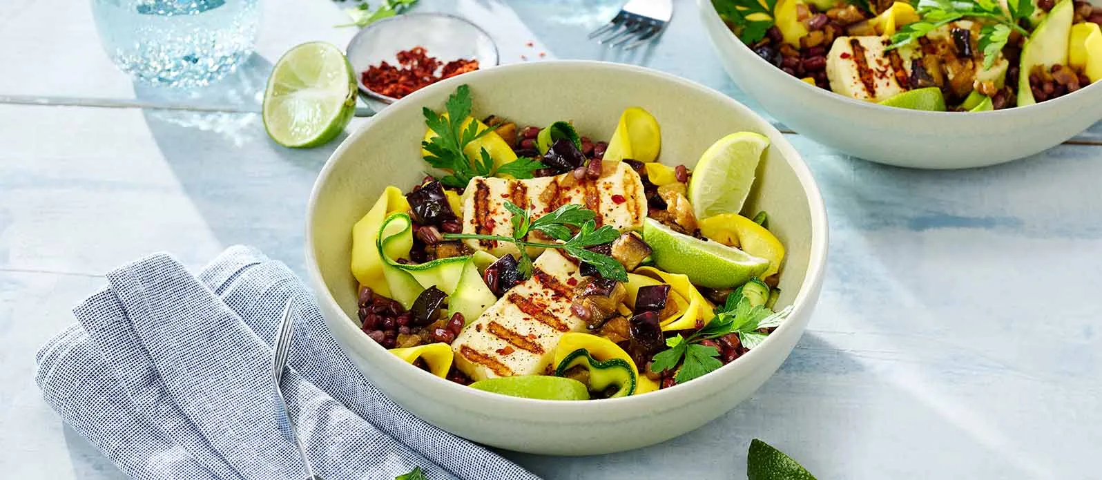 Zucchini-, bön- och auberginesallad