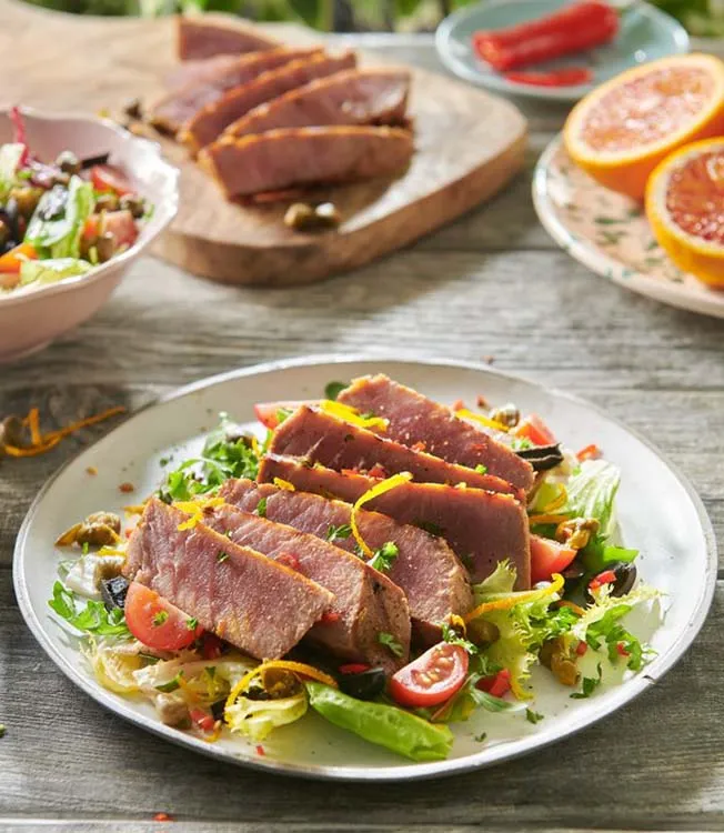 Grillad tonfisk & sallad