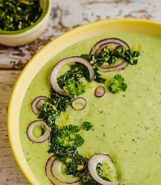 Kall gurk- & avokadosoppa med Gremolata