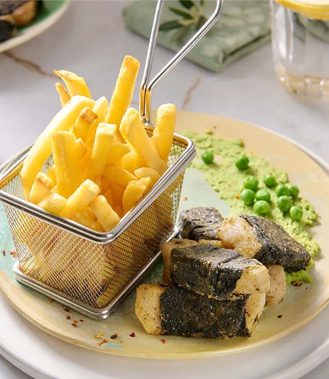 Vegansk fish & chips med selleri och ärtor