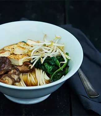 Tofu-nudelsoppa