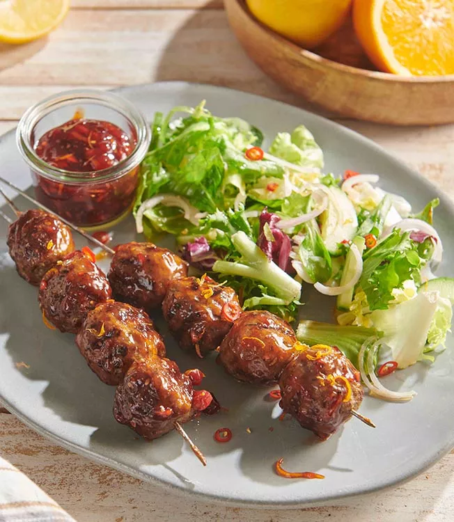 Grillade köttbullar med tranbärsglasyr