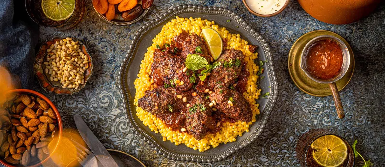 Biffar i rik tomat-sojasås