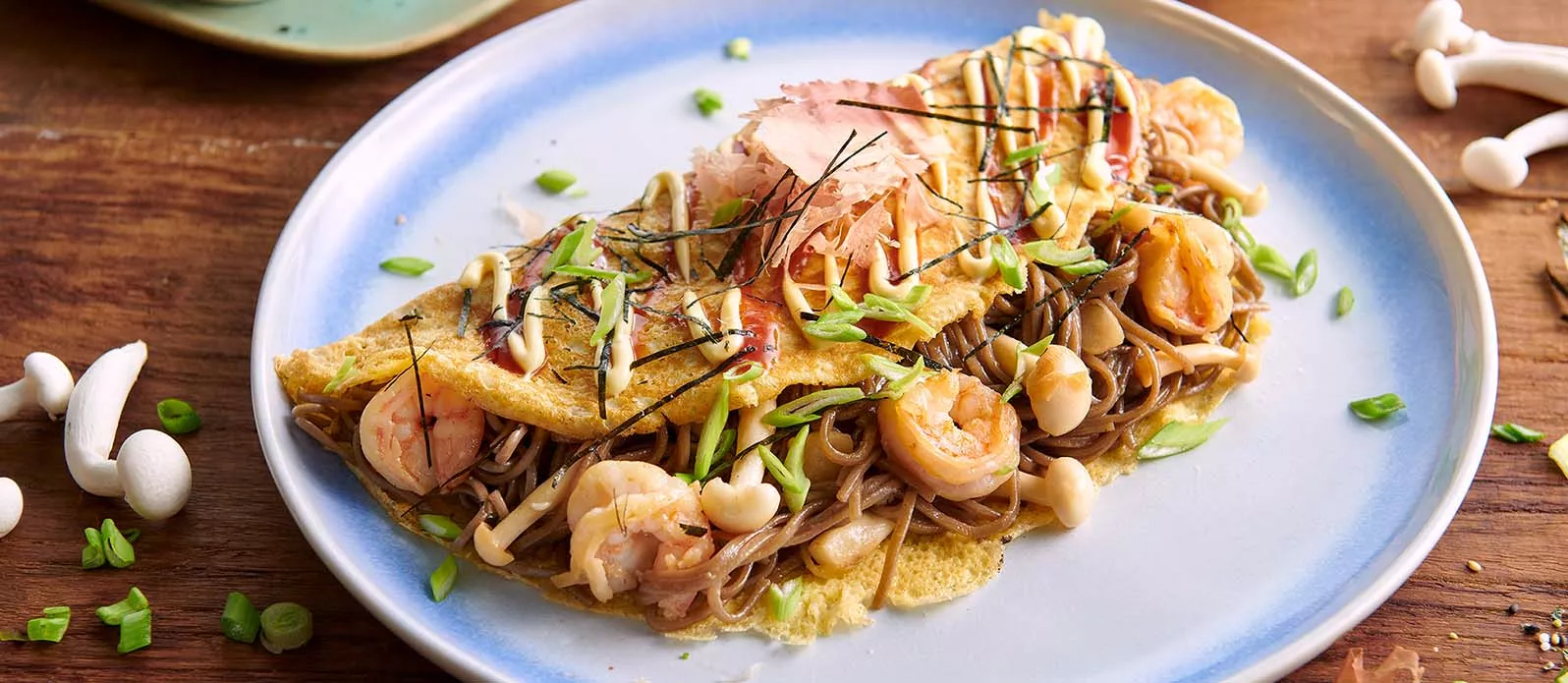Omusoba omelett med räkor och svamp