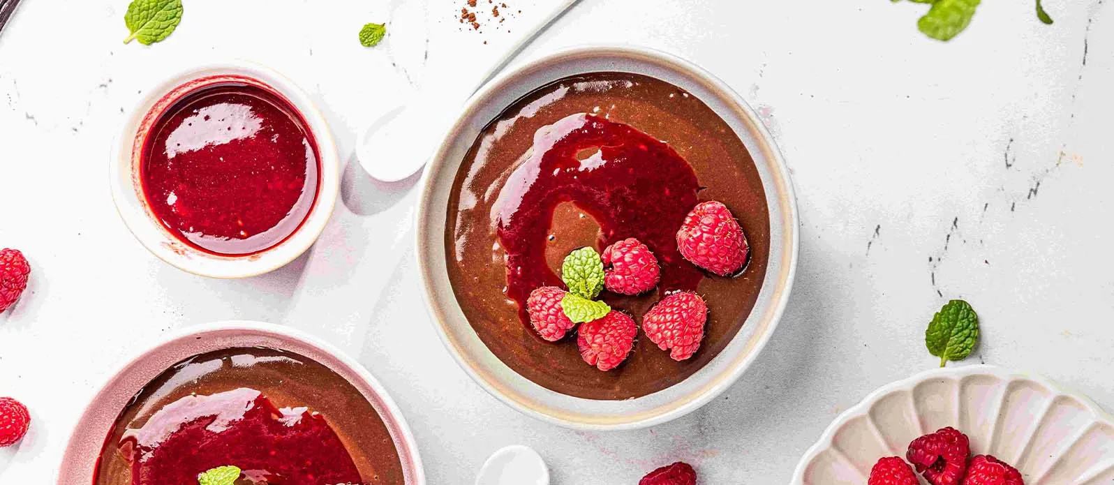 Chokladrisgrynsgröt med hallonsås