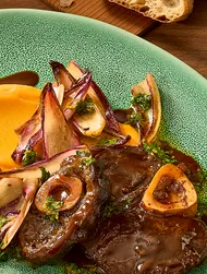 Hjortkött ossobuco med sötpotatispuré