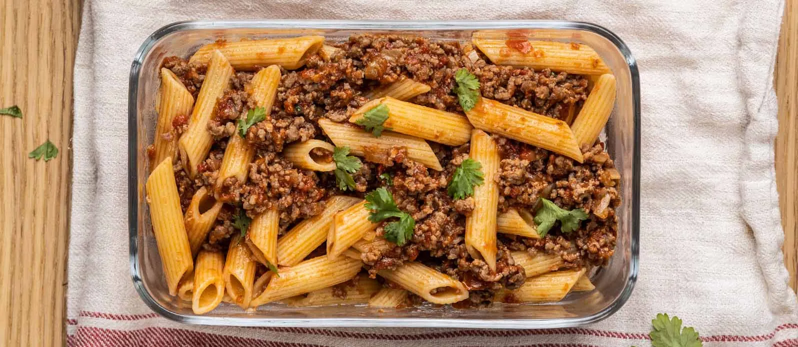 Pasta med sojasås och bolognese