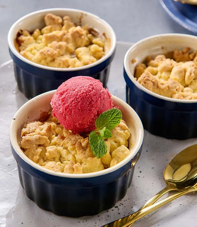 Päron- och äppelpaj med växtbaserad topping