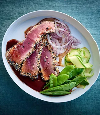 Stekt tonfisksbiff med sesamfrön