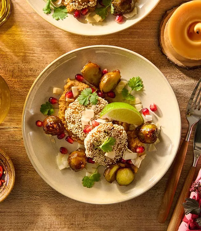 Fiskkakor med rostad blomkålspuré och teriyaki brysselkål
