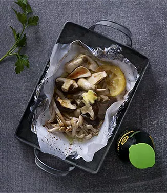 Smörgrillad ädelsvampblandning i foliepaket