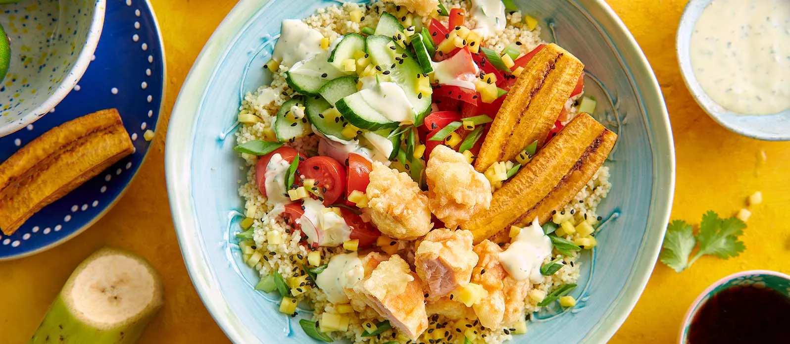 Tempura-lax Poke Bowl med couscous