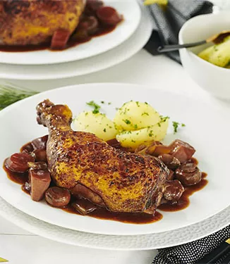 Coq au vin (kyckling i rödvinssås)