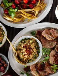 Långsamt rostat lammlägg med orzopilaff