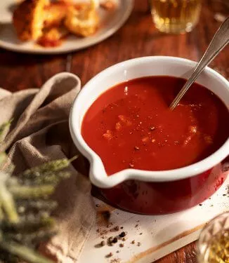 Champinjon- och tomatsås