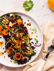 Linssallad med dadlar & citrusdressing