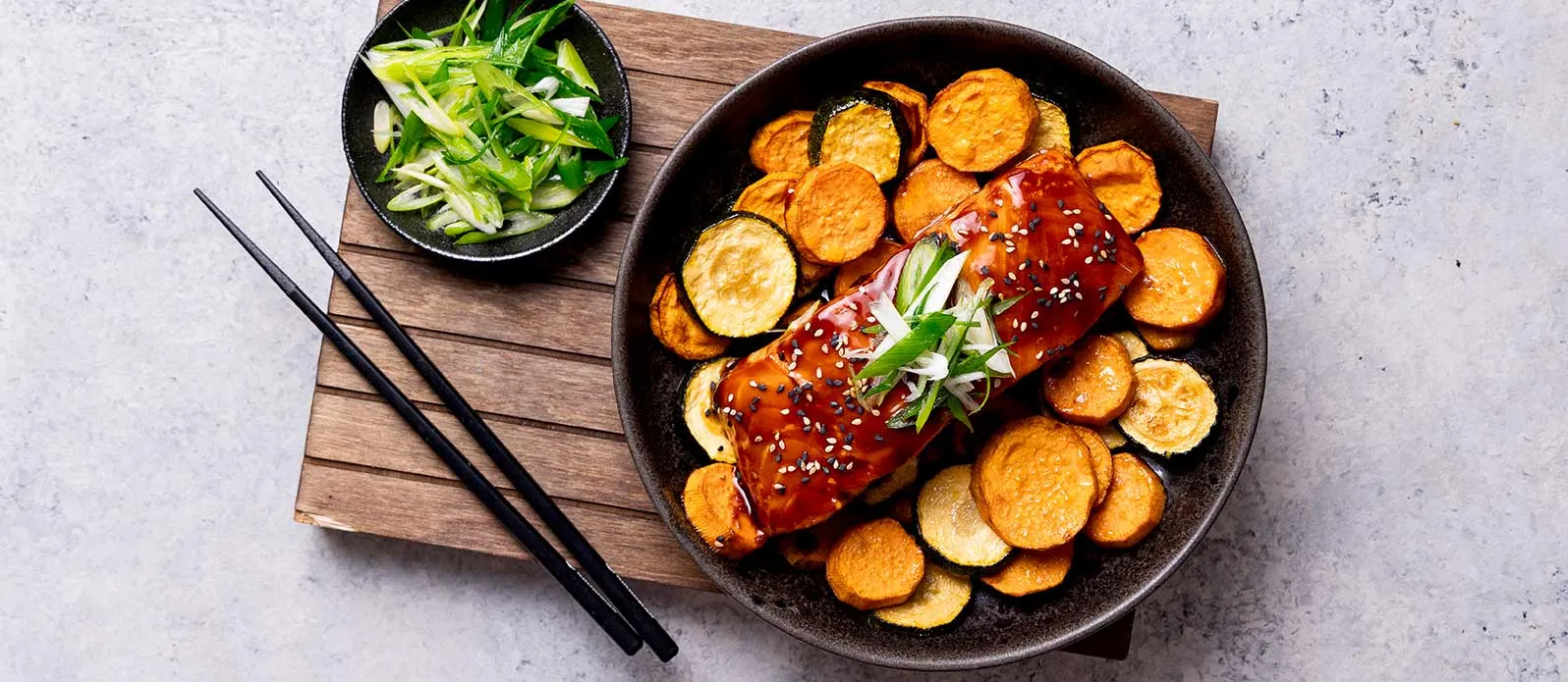 Teriyaki lax med sötpotatisgrönsaker