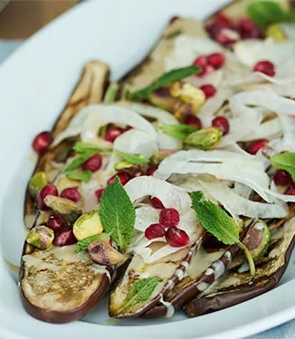 Grillad aubergine med soja-tahin-dressing