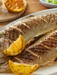Hel öring med Ponzu och smak av citron