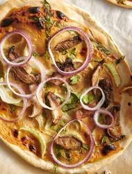 Tarte flambée med shiitakesvamp och miso