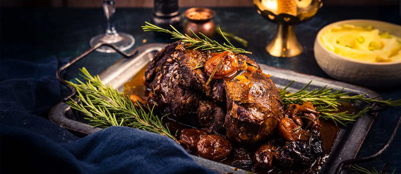 Bräserat lamm med torkad frukt