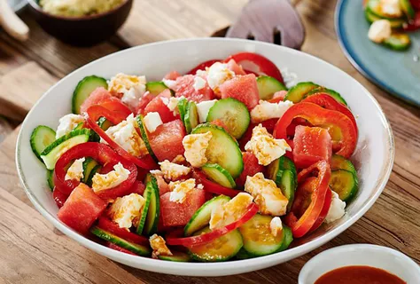 Sallad med gurka och melon