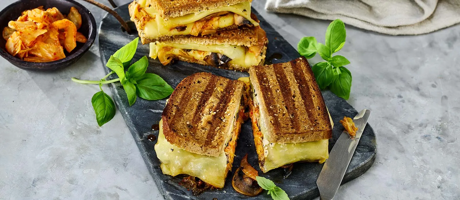 Kimchi grillad ostsmörgås