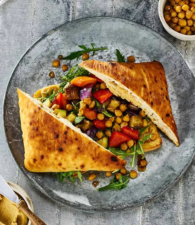 Vegetarisk smörgås med hummus