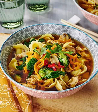 Vegetarisk ramen med tortellini