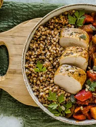 God boveteskål med rostad fläskfilé och paprikapepparsås