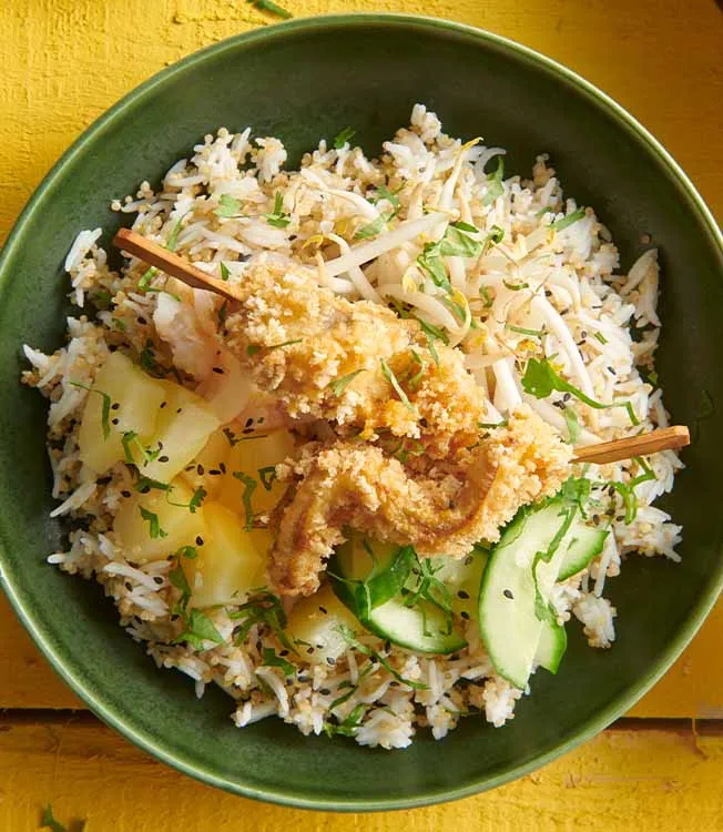 Tempura öring med ananas och litchi