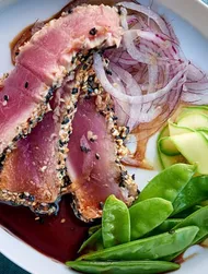 Stekt tonfisksbiff med sesamfrön
