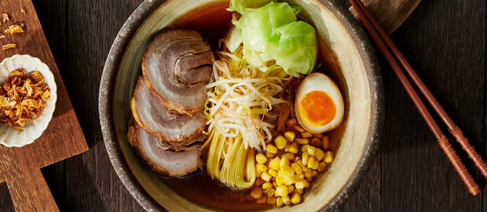 Autentisk japansk sojasås-ramen