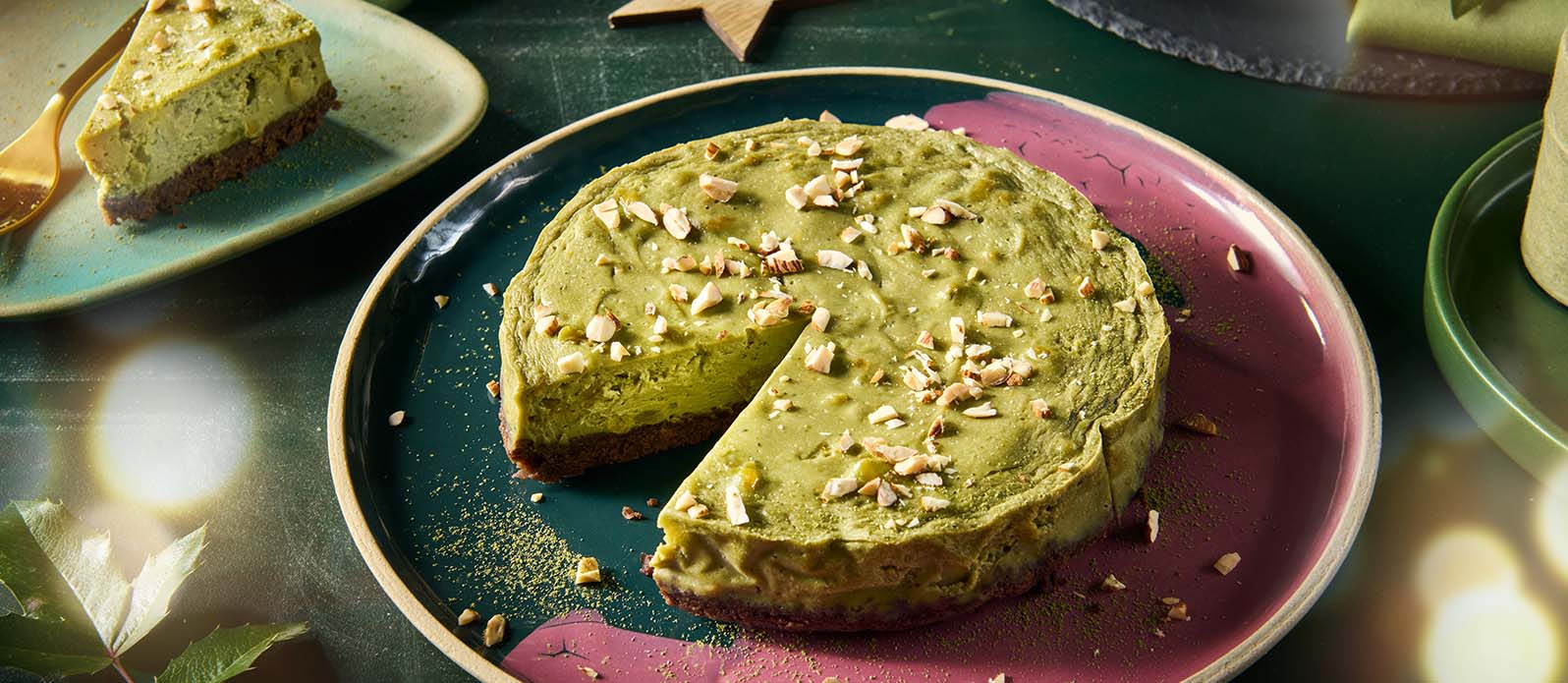 Matcha-cheesecake med fruktiga pärlor