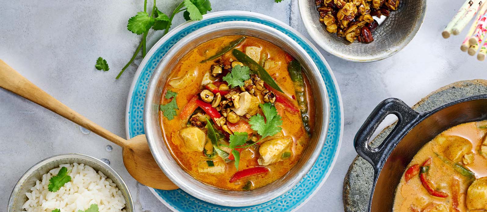 Röd thailändsk curry med kyckling och kokos